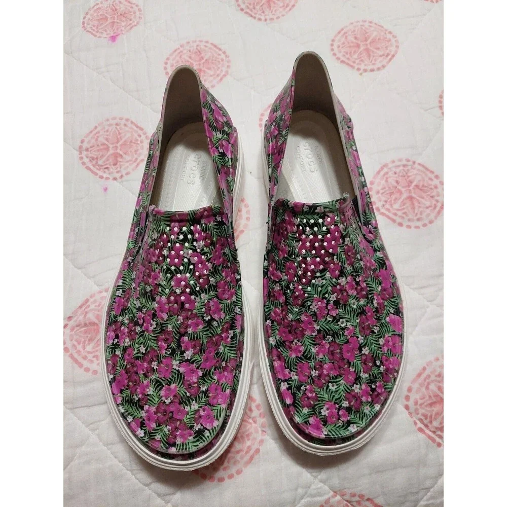 crocs kids Size 9M,floral, Comfort, Excellent Condiction.